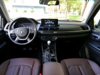 Hot-selling Chinese Used pickup trucks 143HP Diesel four-wheel drive