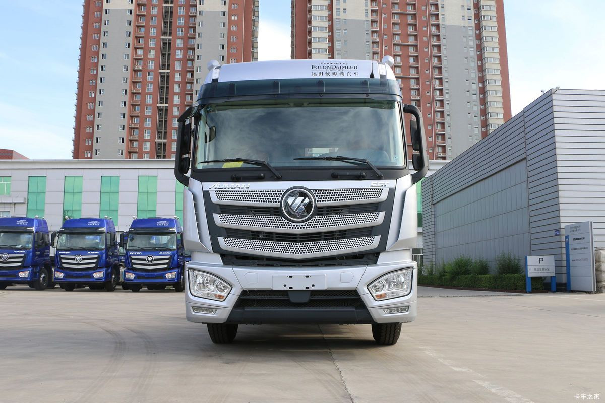 Used Foton Auman  6X4motor tractor Hot-selling truck 510hp Cheap best-selling cars